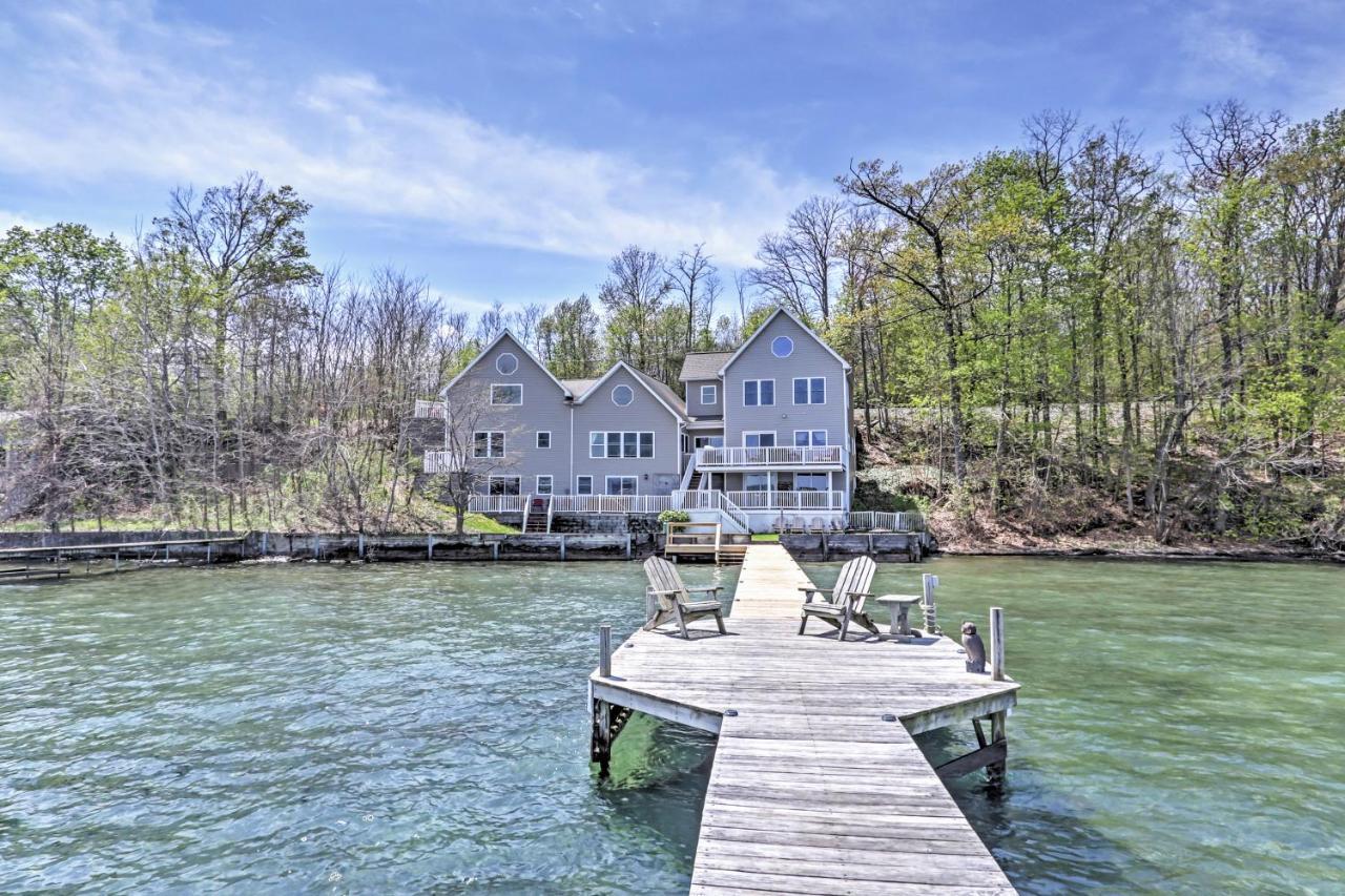 Waterfront Seneca Lake House Fire Pit And Boat Dock Geneva Eksteriør bilde